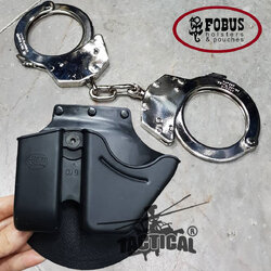 ซองกุญแจมือ + แม็ก Fobus