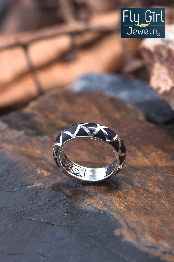 แหวนเกล็ดนาคราชใต้ท้องแหวนเป็นลายคลื่นท้องน้ำลายไทย UNISEX