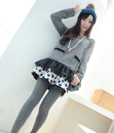 Pre Order - เสื้อกันหนาวแฟชั่นเกาหลี กระเป๋าหน้าสองข้าง ชายเสื้อทำเป็นกระโปรงเย็บติดกัน : สีขาว / สีเทา / สีดำ