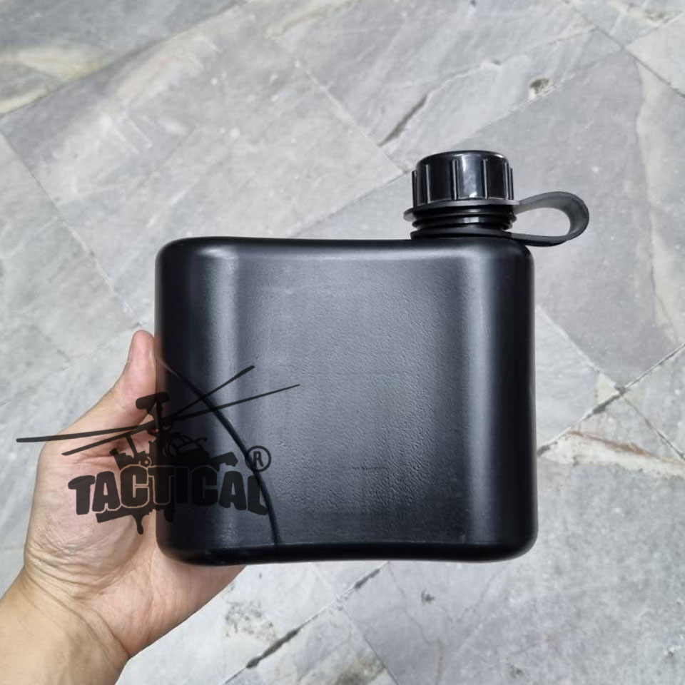 กระติกน้ำสี่เหลี่ยม Commando