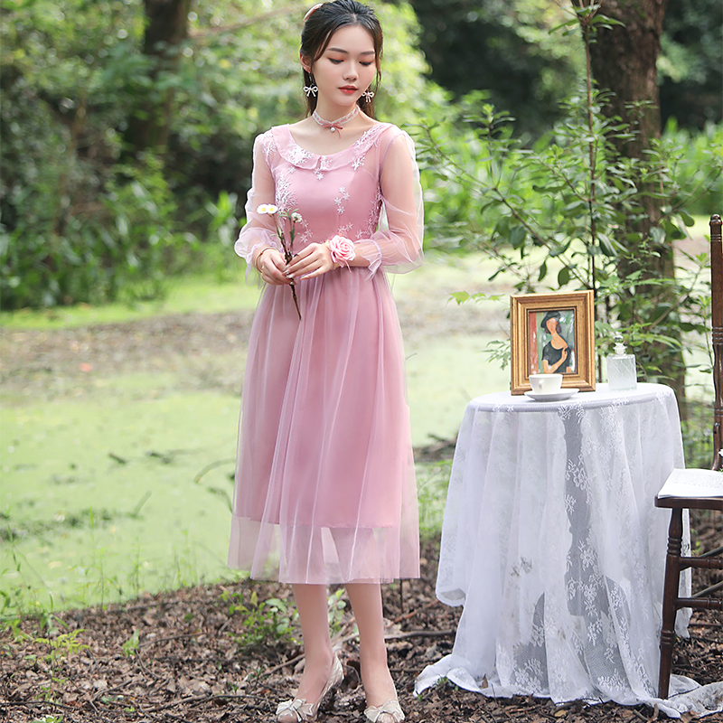 ชุดราตรีออกงานคลุมเข่าสีถั่วแดง แขนยาวซีทรู