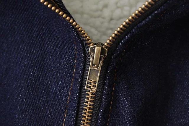 PreOrderคนอ้วน - เสื้อยีนส์กันหนาว ข้างในบุหนังสัตว์ มี Hood สีน้ำเงิน