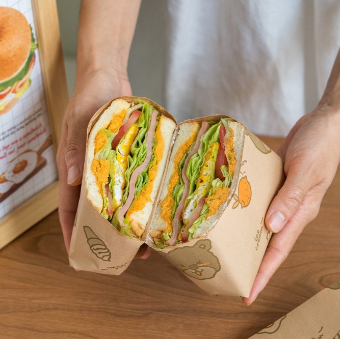 กระดาษไขรองอาหาร (Greaseproof paper) เคลือบกันน้ำ-น้ำมัน ขนาด 28x38 ซม. แบบแพ็ค 50 ชิ้น