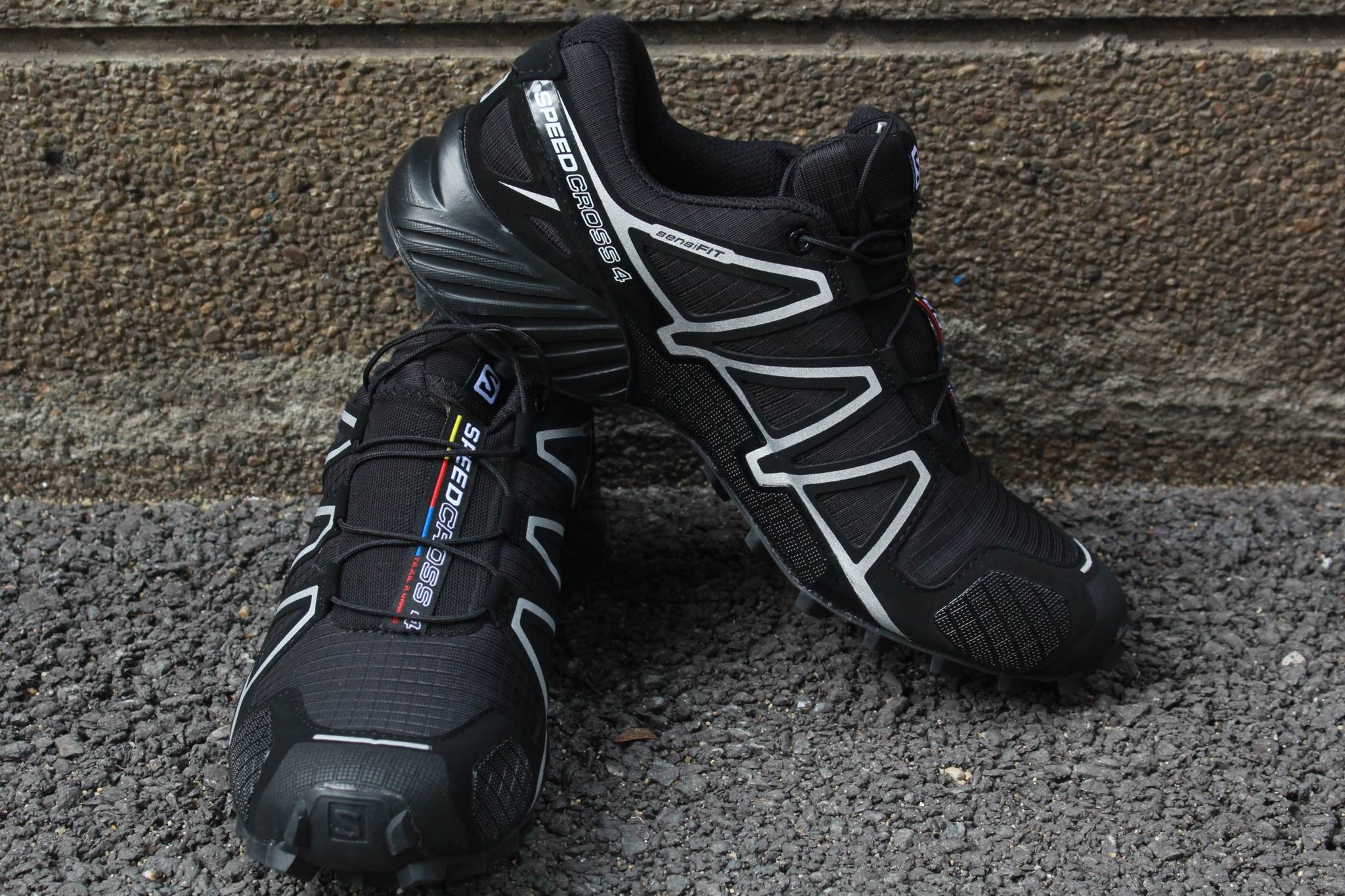 รองเท้า Salomon Gen 4
