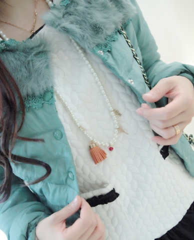 Pre Order - เสื้อกันหนาวแฟชั่นเกาหลี กระเป๋าหน้าสองข้าง ชายเสื้อทำเป็นกระโปรงเย็บติดกัน : สีขาว / สีเทา / สีดำ