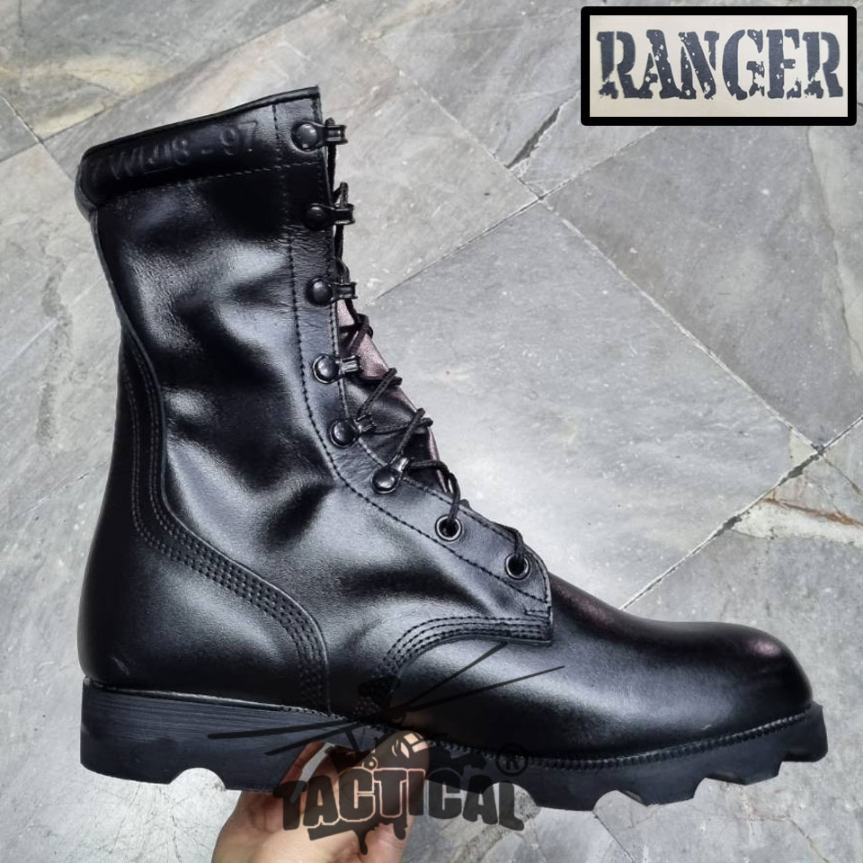 คอมแบท Ranger พื้น W (ตะขอ)