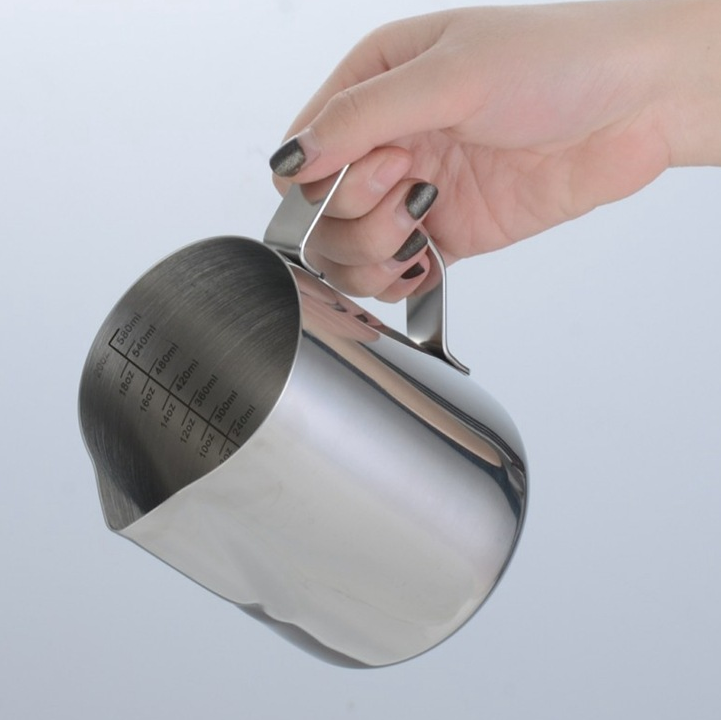 เหยือกตีฟองนม สแตนเลส มีสเกลวัดปริมาณ ขนาด 600 ซีซี 1610-433-1