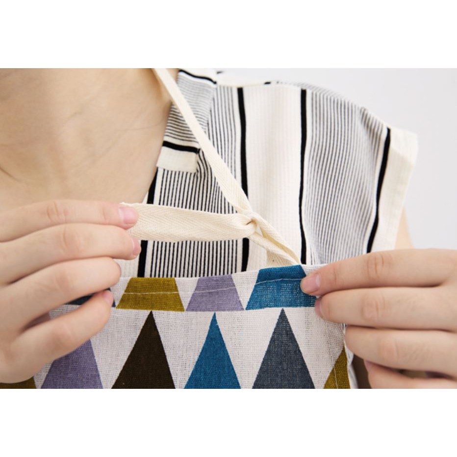 Akachan ผ้ากันเปื้อนสำหรับผู้ใหญ่ ลายกราฟฟิคสามเหลี่ยม