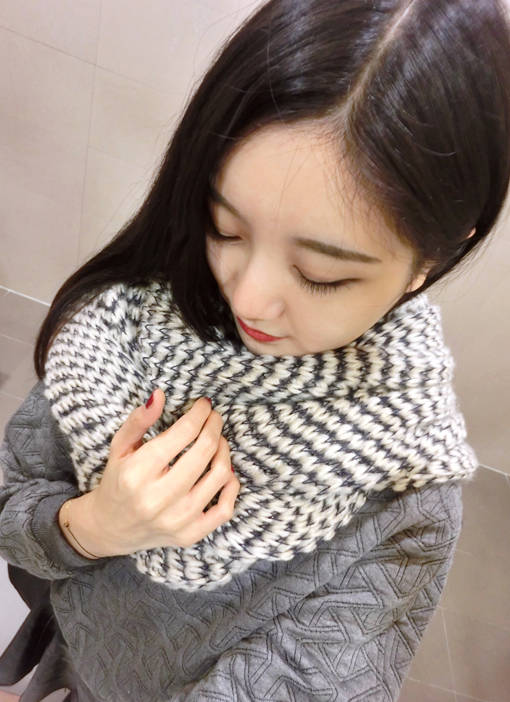 Pre Order - เสื้อกันหนาวแฟชั่นเกาหลี อินเทรน เสื้อผ้ามีมินินูด ยืดได้ : สีดำ / สีขาว / สีเทา