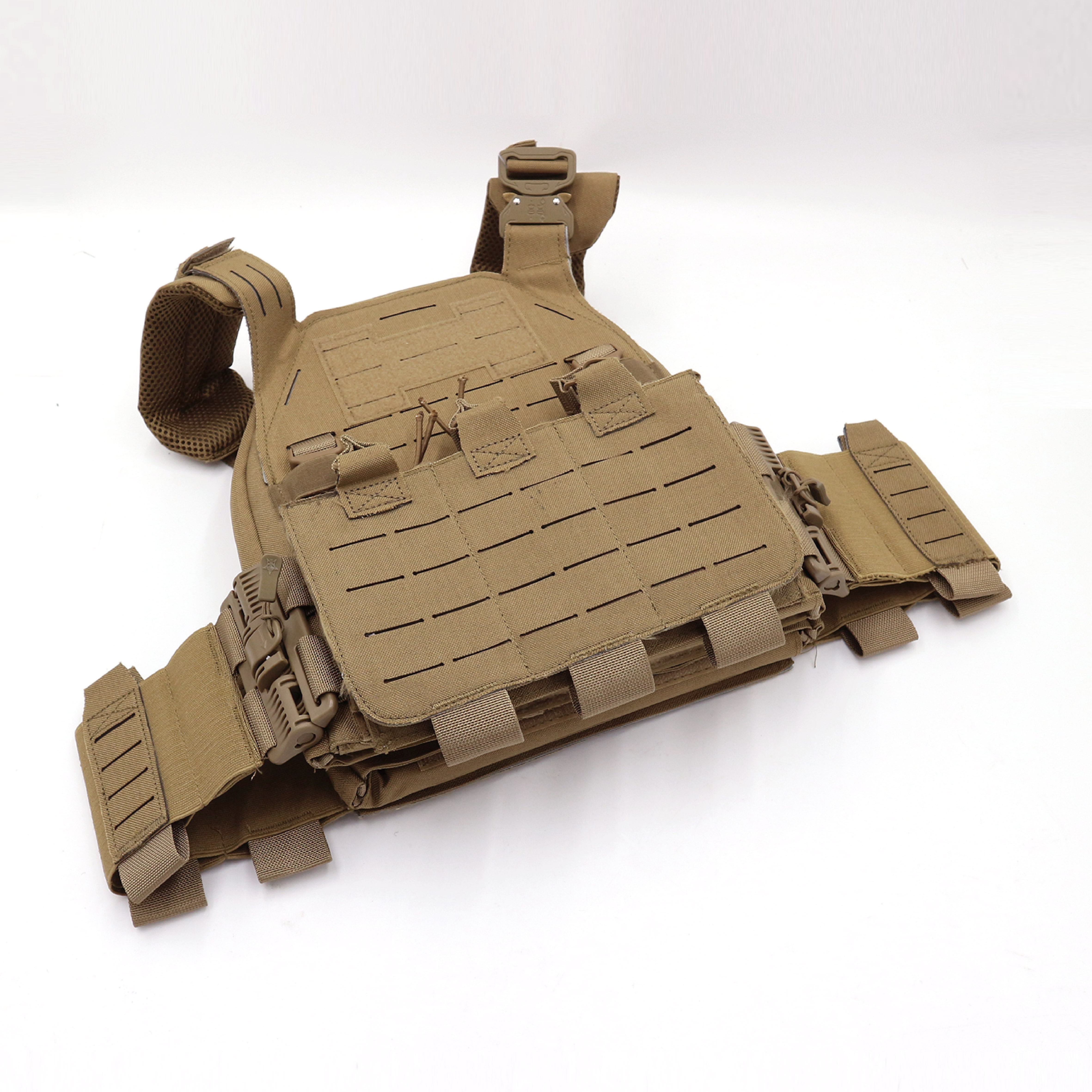 ปลอกเสื้อเวส ยี่ห้อ Universal Armor รุ่น X-Future (5 สี)