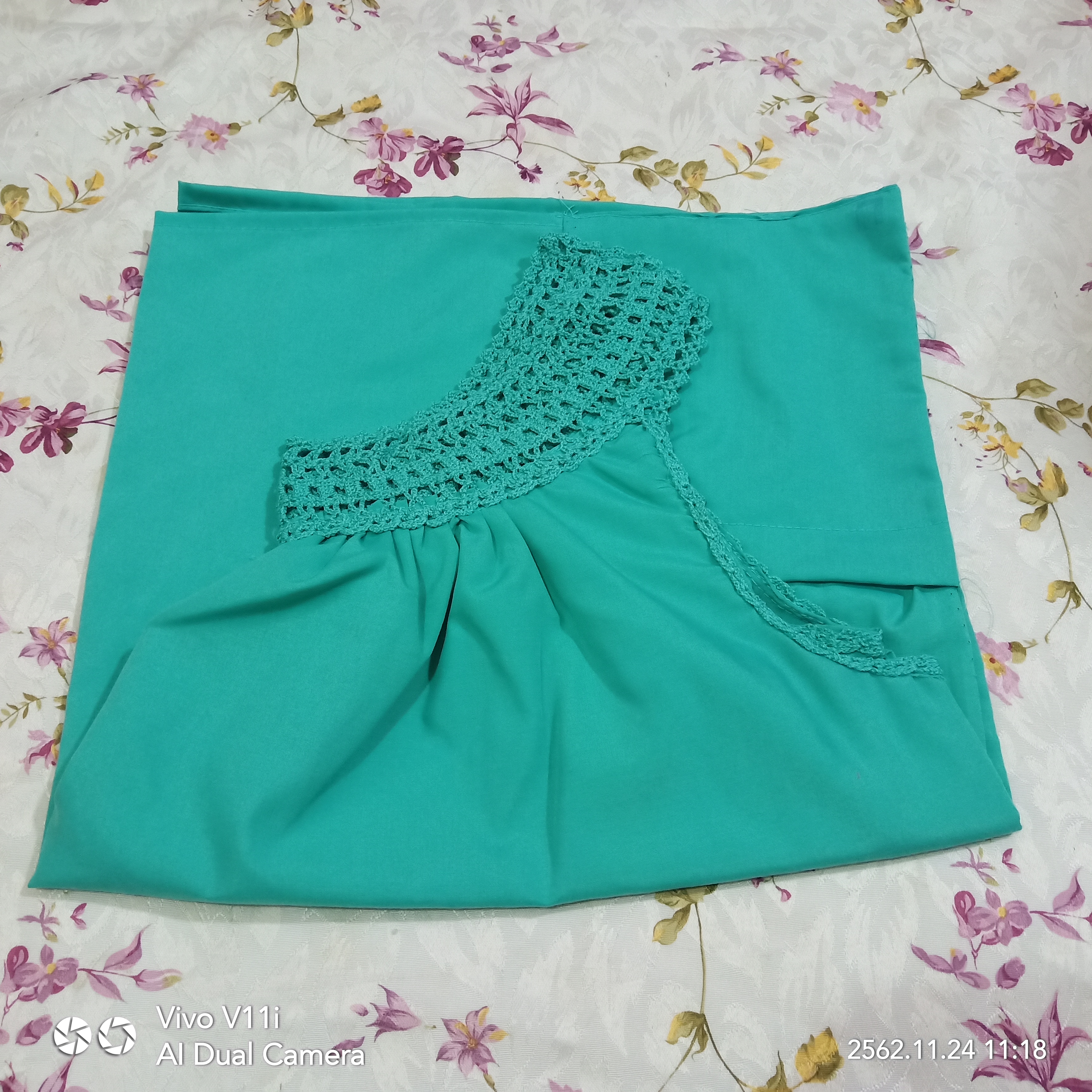 เสื้อคอกระเช้า-โครเชต์ใหญ่ L