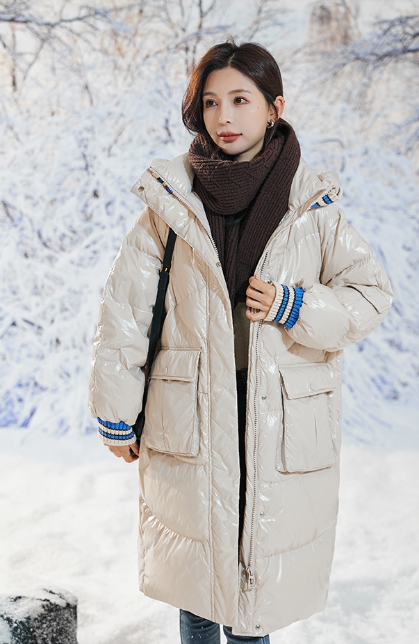 2324-0002 กันหนาวบุขนเป็ดขาวจ้า ตัวนี้จะเป็นผ้าร่มลื่นนะคะ