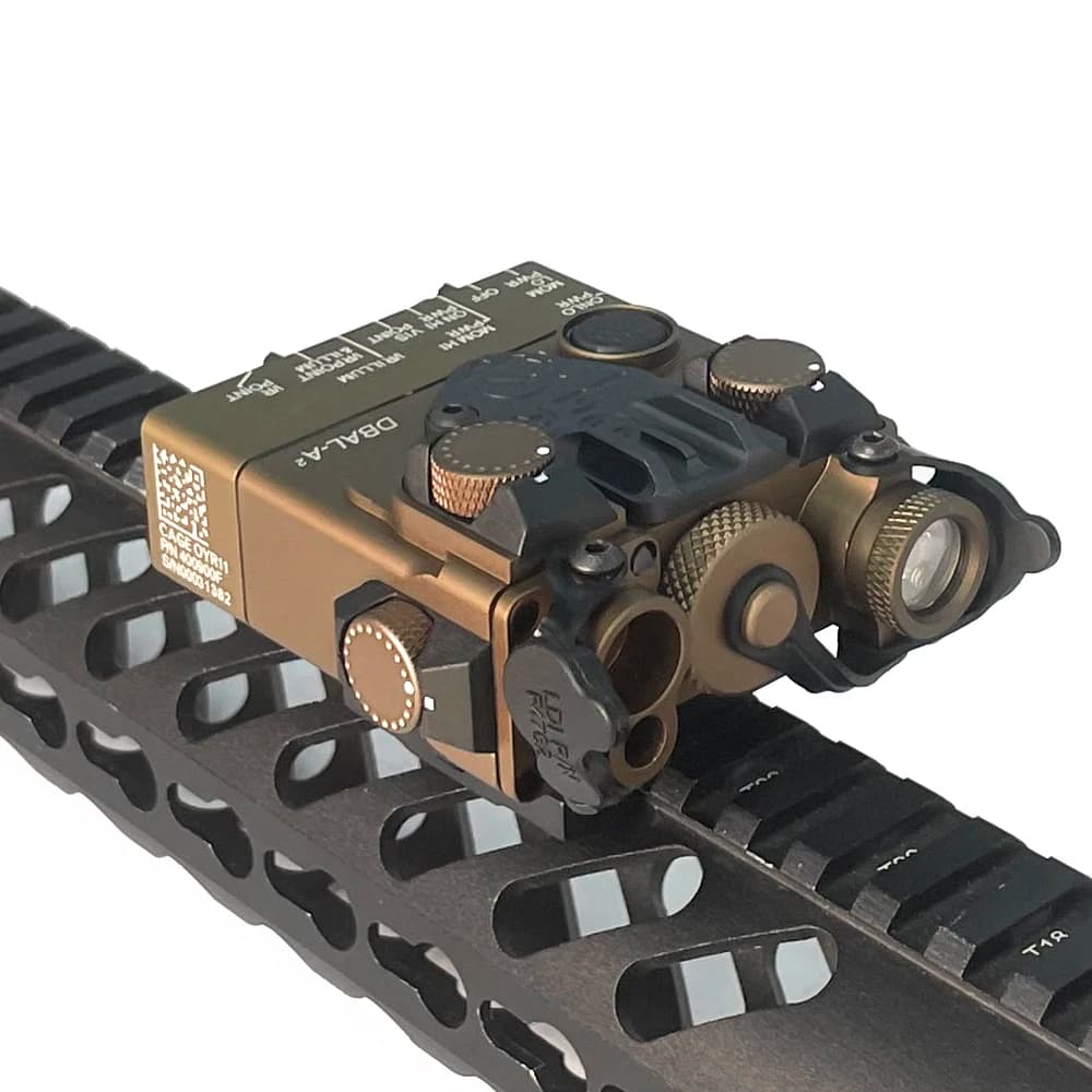 ไฟฉาย + Laser แดง IR DBAL-A2 บอดี้อลูมิเนียม ยี่ห้อ Sotac