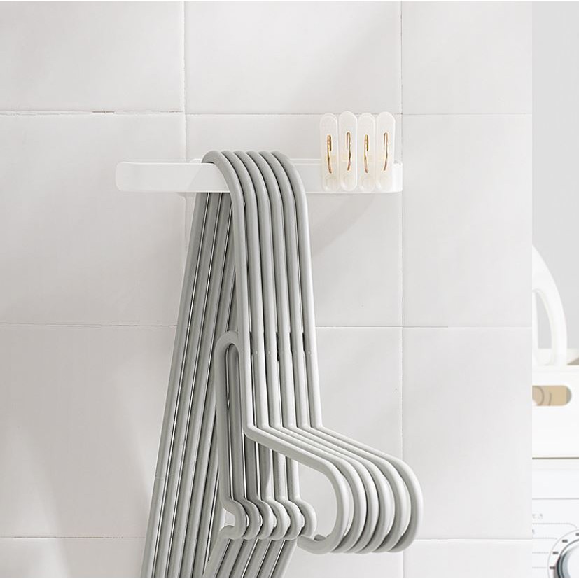 Akachan ขอแขวนไม้แขนเสื้อ - ถุงพลาสติก