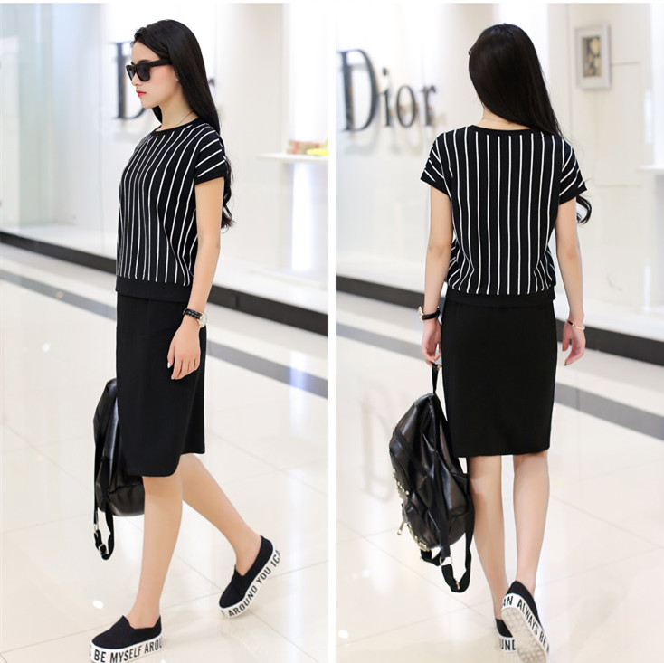 ##พร้อมส่ง## - เซตคู่ เสื้อ กระโปรง สไตล์ยุโรบ เสื้อยืดลายม้าลายดำ กระโปรงสั้นสีดำพอดี