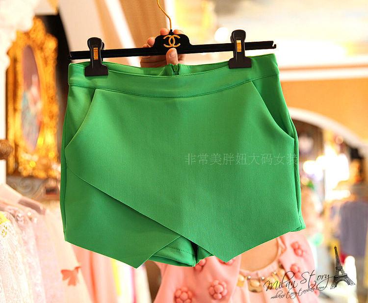 ##พร้อมส่ง## เซตคู่ เสื้อกางเกงกระโปรงแฟชั่น ทั้งไซส์ใหญ่ ไซส์เล็ก เสื้อแขนสั้นเย็บBatman กางเกงขาสั้นดีไซส์ทันสมัย สี : ขาวเขียว