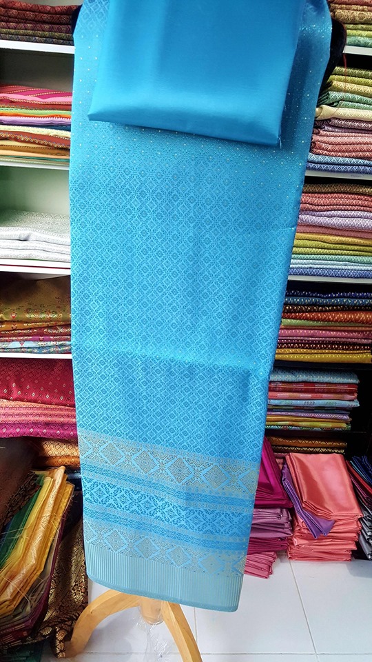 ผ้าไหมสังเคราะห์จัดชุด สีฟ้า