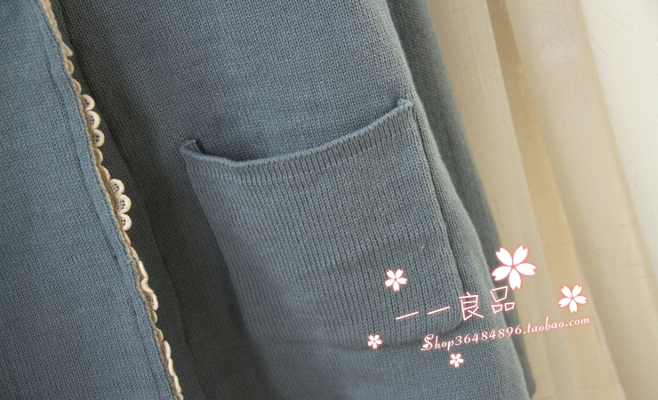 Pre Order - เสื้อกันหนาวแฟชั่น ผ้าหนา ผ้าลูกไม้รอบคอและหมวก สี : สีฟ้า / สีดำ