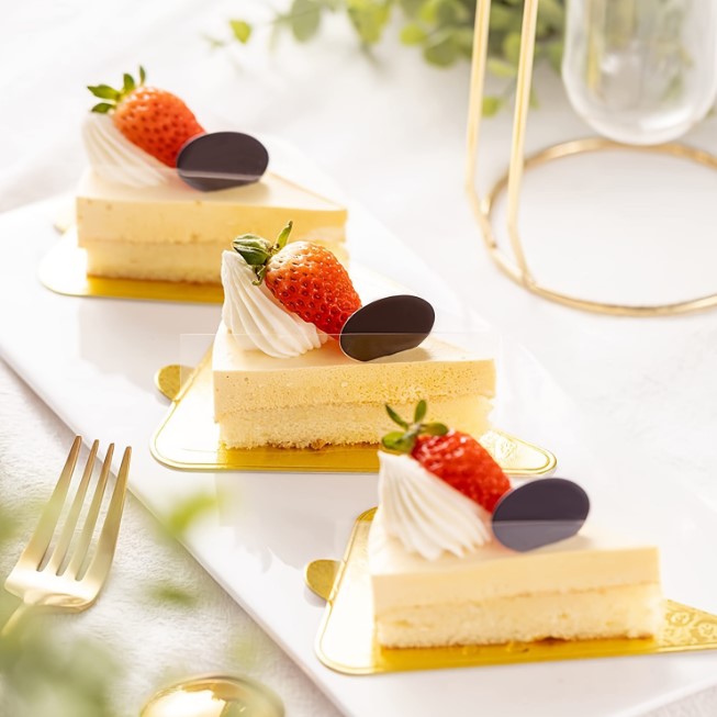 ฐานรองเค้กชิ้น กระดาษ Food Grade แบบหนา แพ็ค 100 ชิ้น
