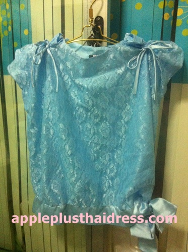 TA06 เสื้อผ้าไทยสีฟ้า ติดโบว์ที่บ่าและผูกเอว (ผู้ใหญ่)