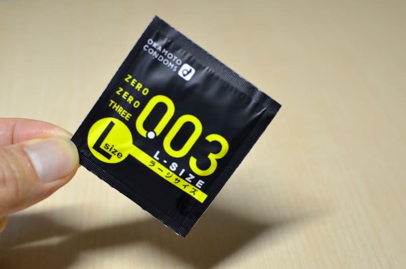 Okamoto 0.03 L-size ถุงยางโอกาโมโต้ 0.03 ขนาดใหญ่ 54-55 mm 1กล่อง 10ชิ้น (รุ่นจำหน่ายเฉพาะในญี่ปุ่น) オカモトゼロゼロスリーL