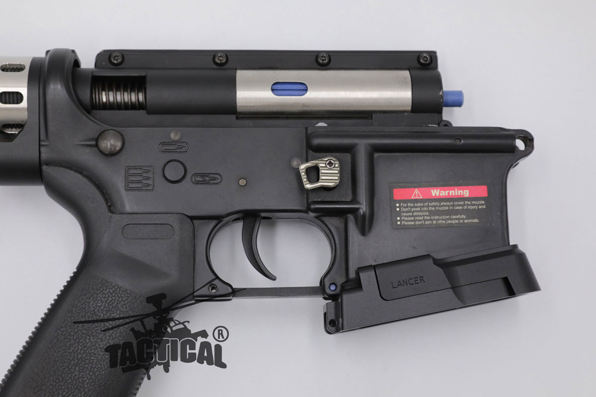 บ่อแม็กกระซีนปืน M4 รุ่นอลูมิเนียม (Adaptive Magwell)
