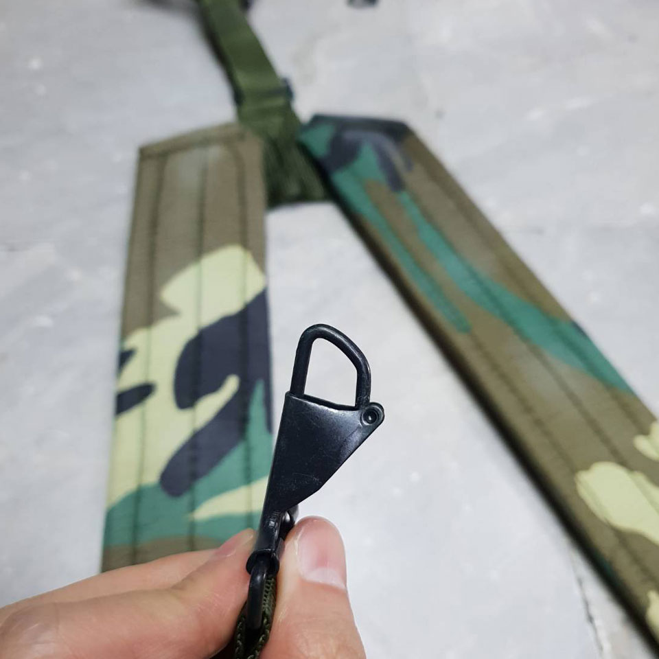 (SALE) สายโยงบ่า ลายพราง