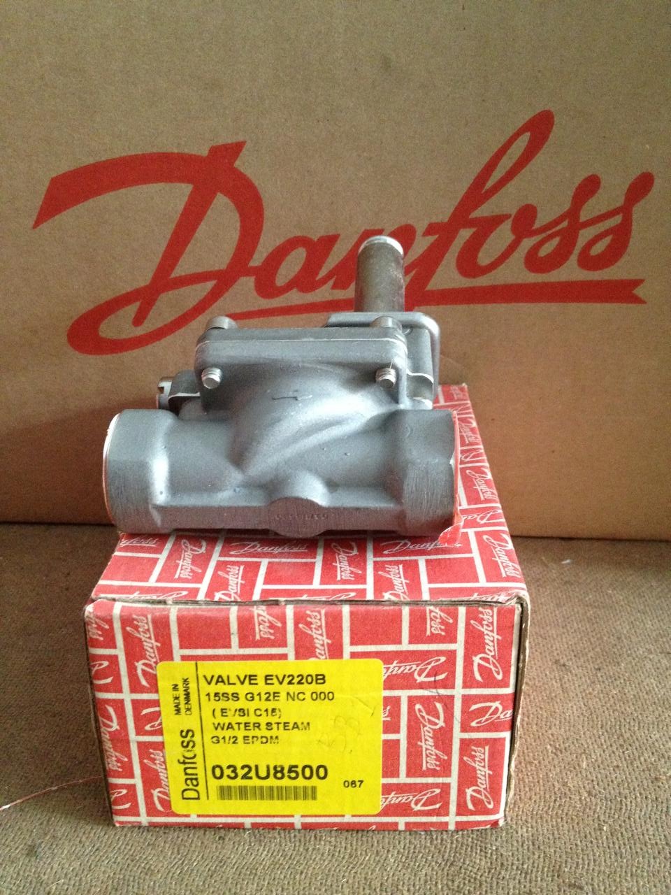 Solenoid valve EV220B 032U8500