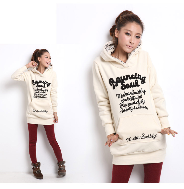 Pre Order - เสื้อกันหนาวแฟชั่น แบบยาว คอวี Hoodหลัง ข้างในลายเสือผ้ากำมะหยี่ : สีชมพู / สีดำ / สีแดง / สีขาว