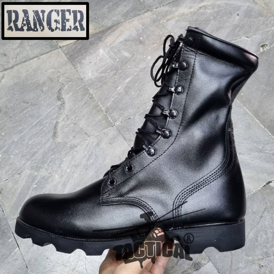 คอมแบท Ranger พื้น W (ตะขอ)