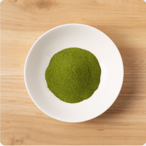 新日配薬品 Kyushu Green Farm Karada Care GABA Aojiru คิวชู กรีนฟาร์ม คาราดะแคร์ กาบ้า อาโอจิรุ เครื่องดื่ม GABA สูตรดูแลสุขภาพจากญี่ปุ่น ขนาด 3 กรัม x 30 ซอง