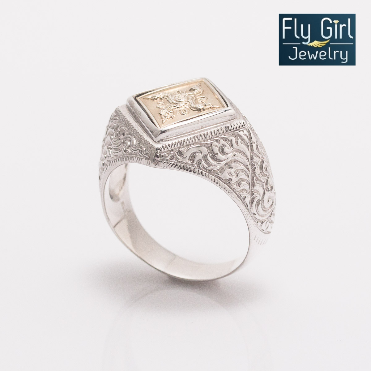 แหวนพญานาคราช๔ตระกูลหลังยันต์ดวงชะตาเมือง เหรียญผ่านพิธีพุทธาภิเษกแล้ว อธิษฐานจิตปลุกเสกโดยพระเกจิอาจารย์หลายท่าน