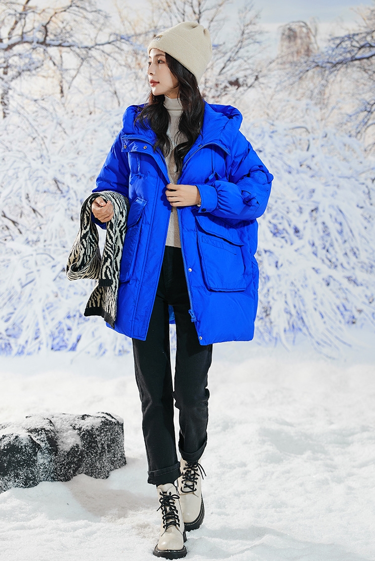 2324-0001 งานพรีออเดอร์นะคะ ไม่พร้อมส่งจ้า กันหนาวบุขนเป็ดขาวจ้า มีน้องหมีเกาะด้านหลังกับแขนด้วยนะคะ