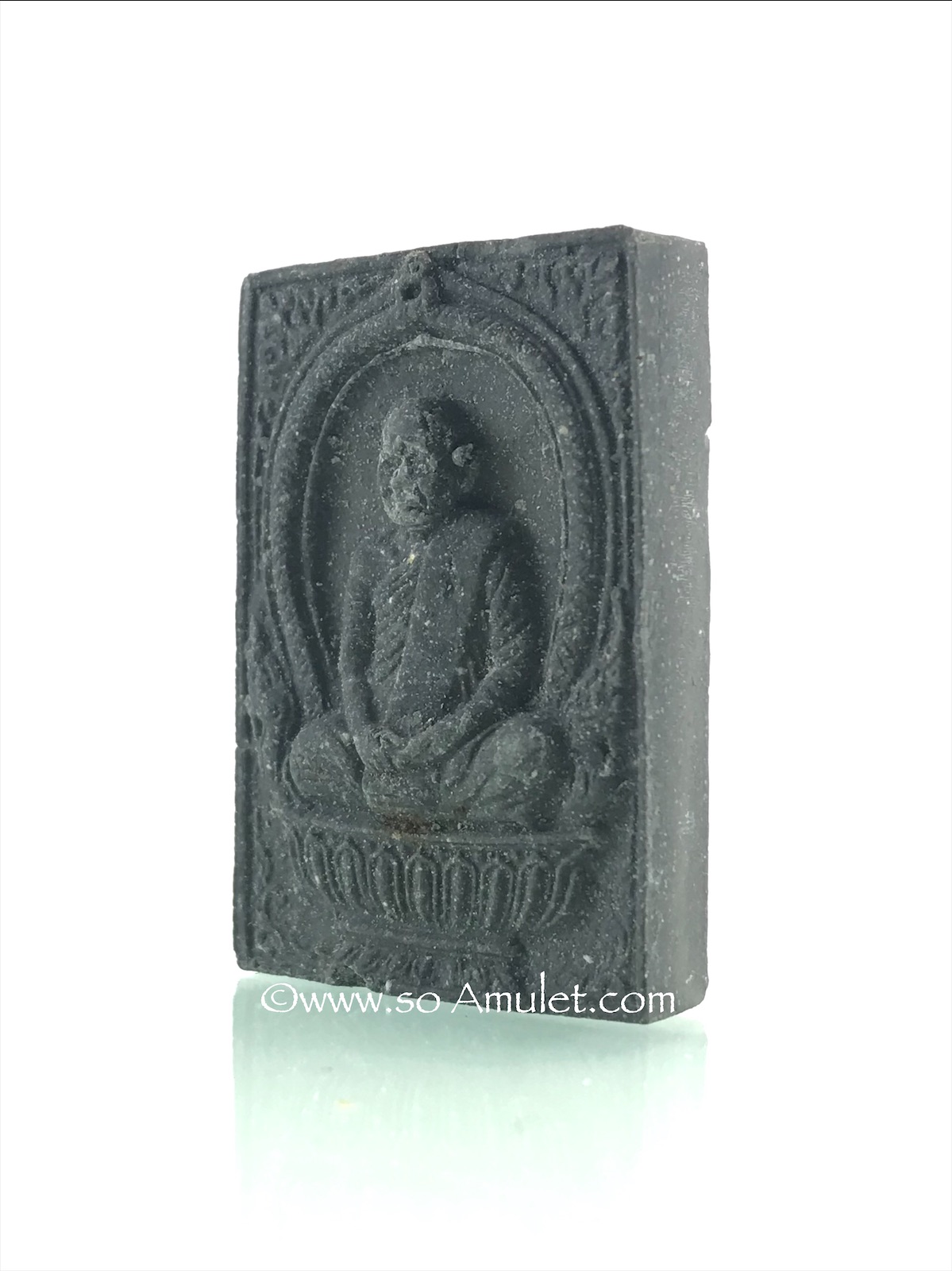 พระผงนั่งพานหลวงปู่คร่ำ วัดวังหว้า รุ่นสร้างเจดีย์ ปี2537 พร้อมกล่องเดิม