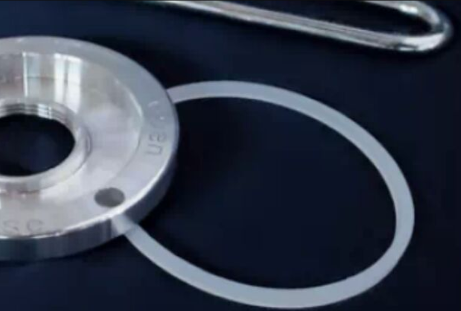 อะไหล่ ยางใต้บล็อกล็อค สีขาวขุ่น เครื่องปั่นสมูทตี้ (เฉพาะยางเท่านั้น)