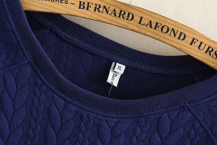 PreOrderคนอ้วน - เสื้อกันหนาว ไหมพรม สี : น้ำเงิน / แดง / เทาเข้ม