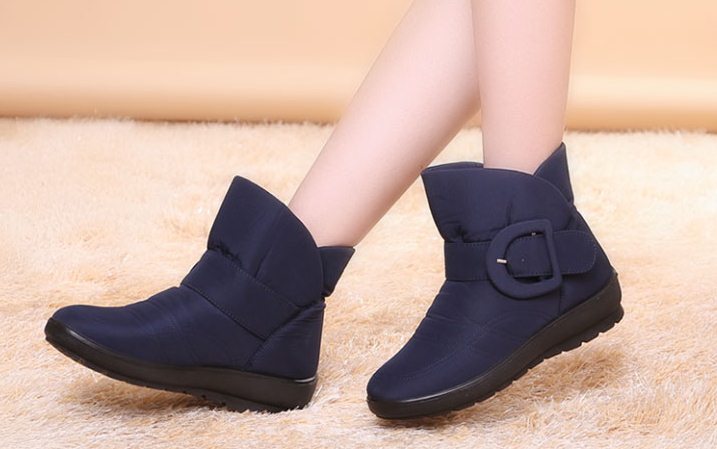 Pre Order - รองเท้ากันหนาว รองเท้าลุยหิมะ ผ้าร่มกันน้ำ ข้างในบุกำมะหยี่ อีกแบบ สูง 17cm สี : น้ำเงิน / ดำ / น้ำตาล / ไวน์แดง ไซส์ 36 / 37 / 38 / 39 / 40 / 41 / 42