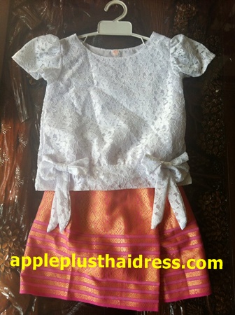 T59 ชุดไทยเด็ก เสื้อลูกไม้+ผ้าถุงสั้นสีชมพู