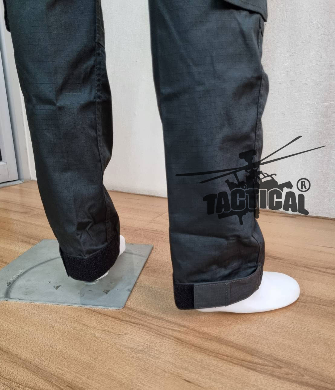 กางเกงเดี่ยว ACU(5) เขียวเข้ม ผ้ากันลม (มีตีนตุ๊กแกปลายขา)