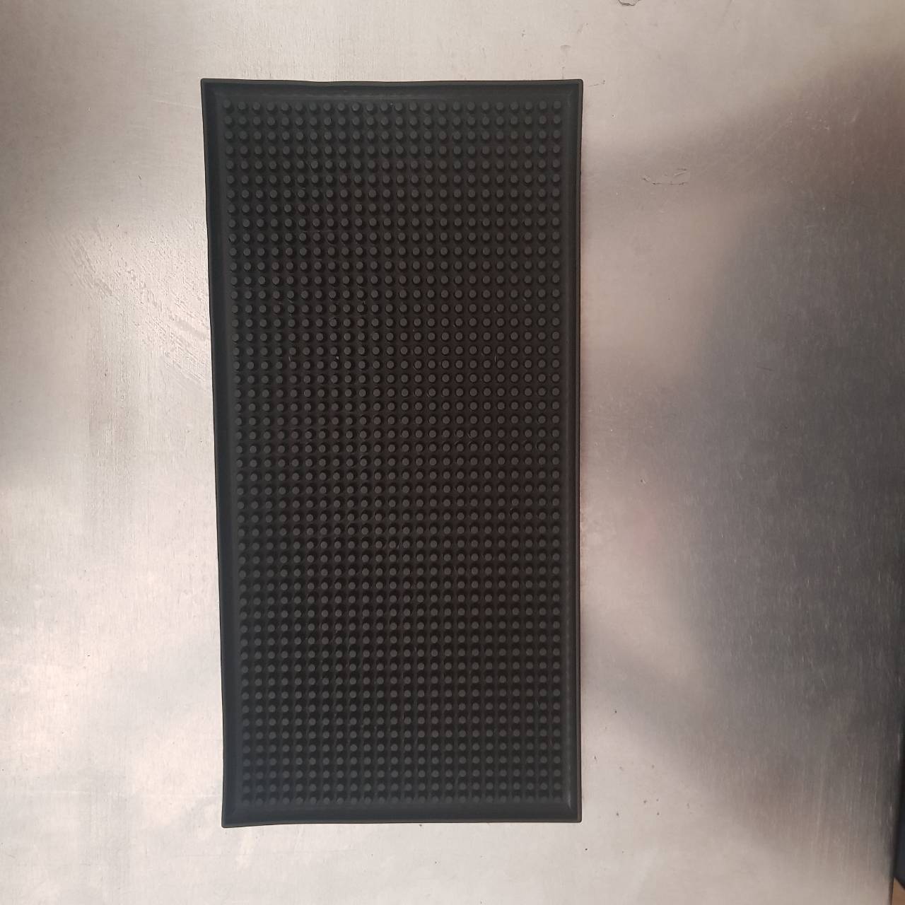 เสื่อบาร์ยางกันลื่น แผ่นรองจานรองแก้ว 15 x 30 ซม. Rubber Bar mat 15 x 30 cm. รหัส 1028