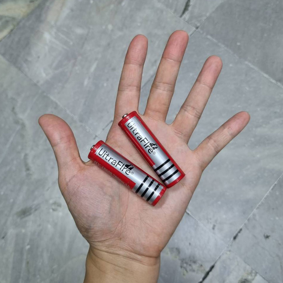 กระบองไฟฉาย ช็อตไฟฟ้าได้ Multipurpose Flashlight HY-X10