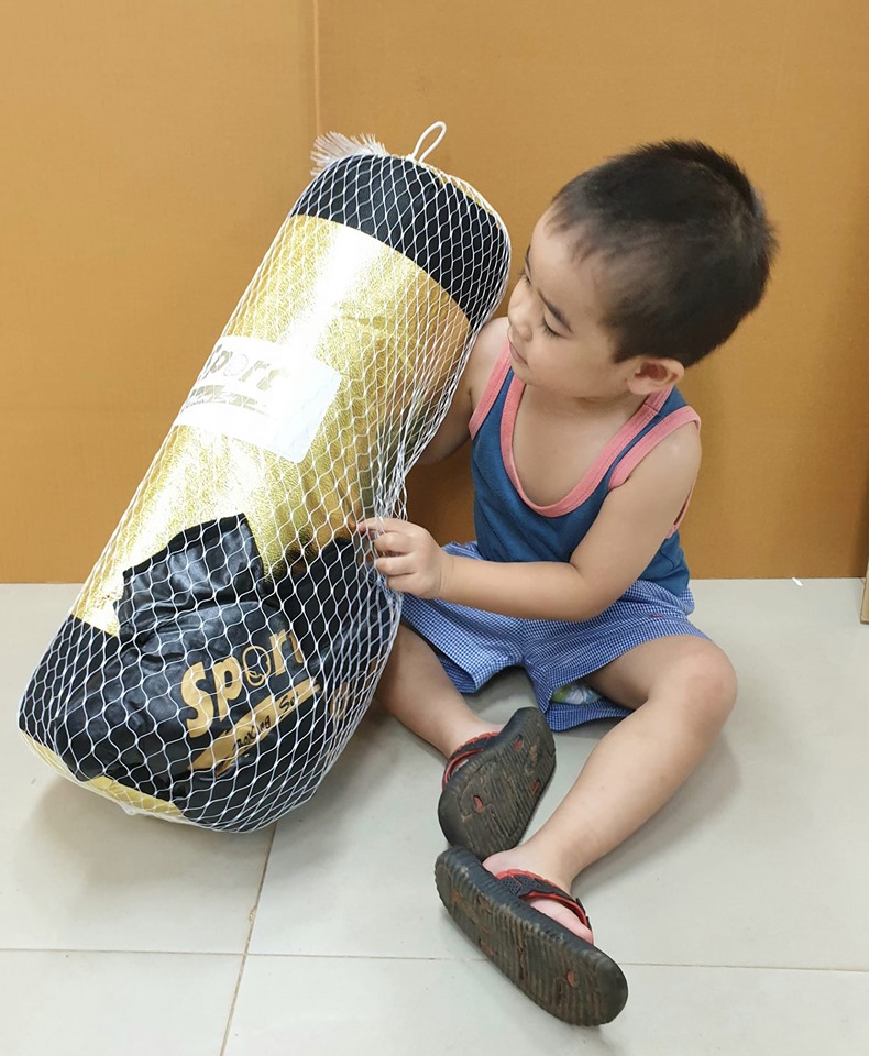 ของเล่นนวมชกมวยพร้อมกระสอบทรายไซส์ใหญ่สมจริงชกเพลิน