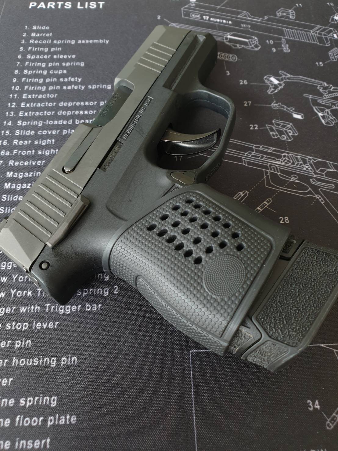 ยางหุ้มด้ามปืน Sig Sauer P365