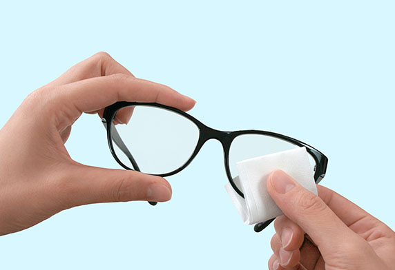 Soft99 ผ้าเช็ดกระจกแว่นตาทำความสะอาดและป้องกันฝ้า กล่องล่ะ 20 แผ่น メガネのふくだけシート クリーナー&くもり止め