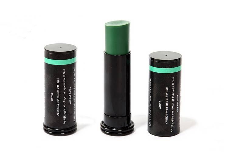 สีพรางหน้าแบบหลอด ได้ 3 สี