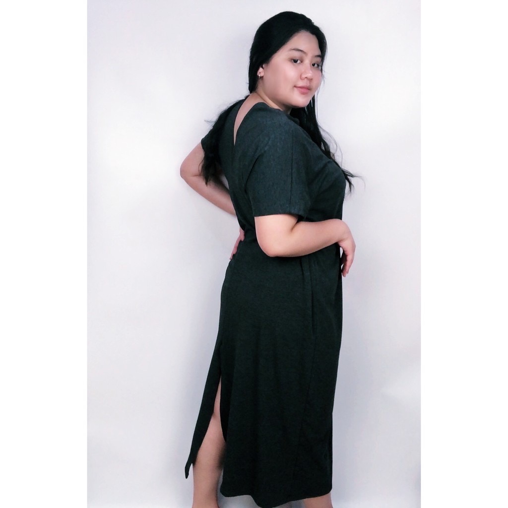 เดรสผ่าหลัง OVER SIZE