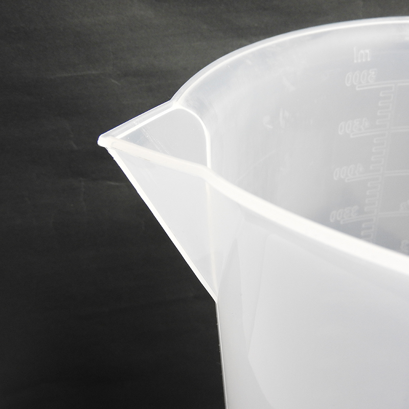 ถ้วยตวงพลาสติก มีหูจับ Plastic Measuring cups 5000 ml. รหัส 1610-441