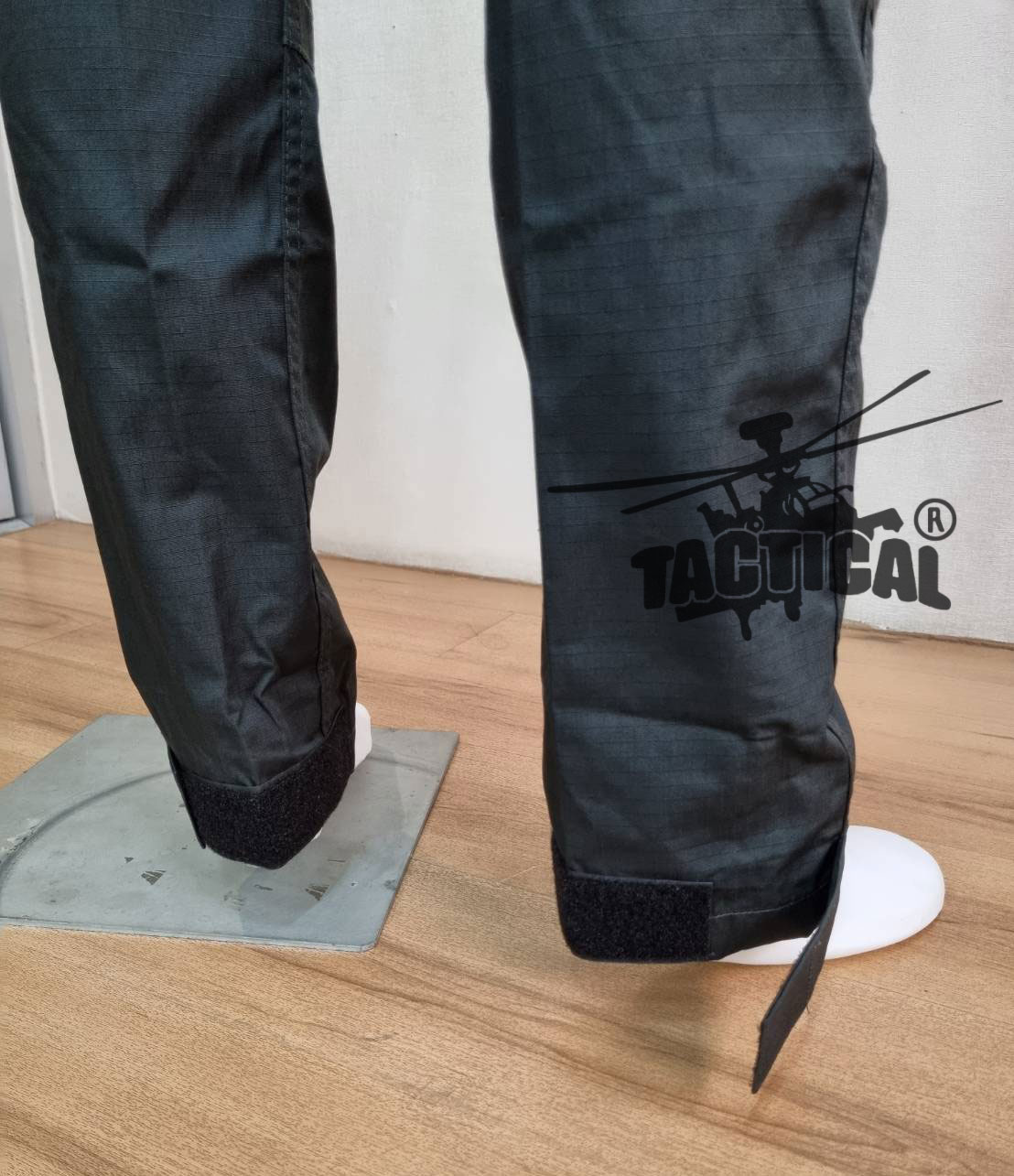 กางเกงเดี่ยว ACU(5) เขียวเข้ม ผ้ากันลม (มีตีนตุ๊กแกปลายขา)