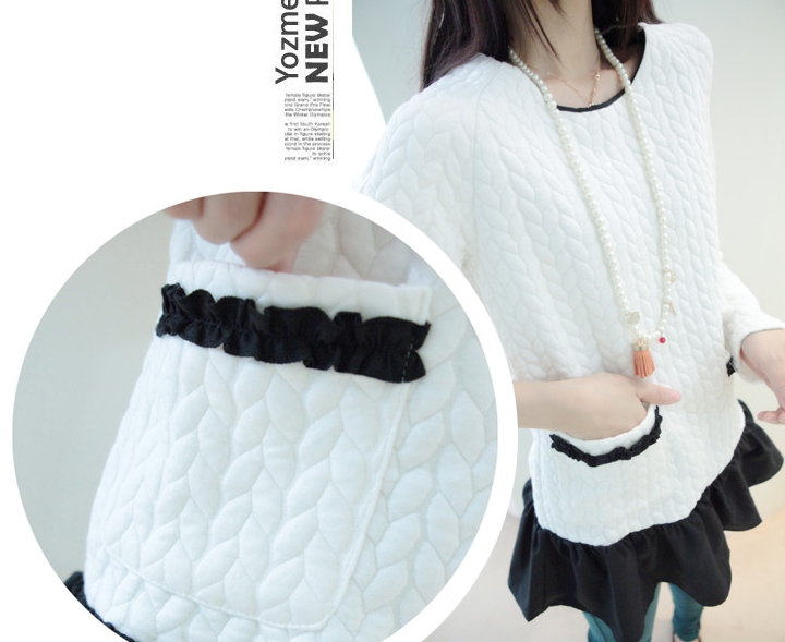 Pre Order - เสื้อกันหนาวแฟชั่นเกาหลี กระเป๋าหน้าสองข้าง ชายเสื้อทำเป็นกระโปรงเย็บติดกัน : สีขาว / สีเทา / สีดำ