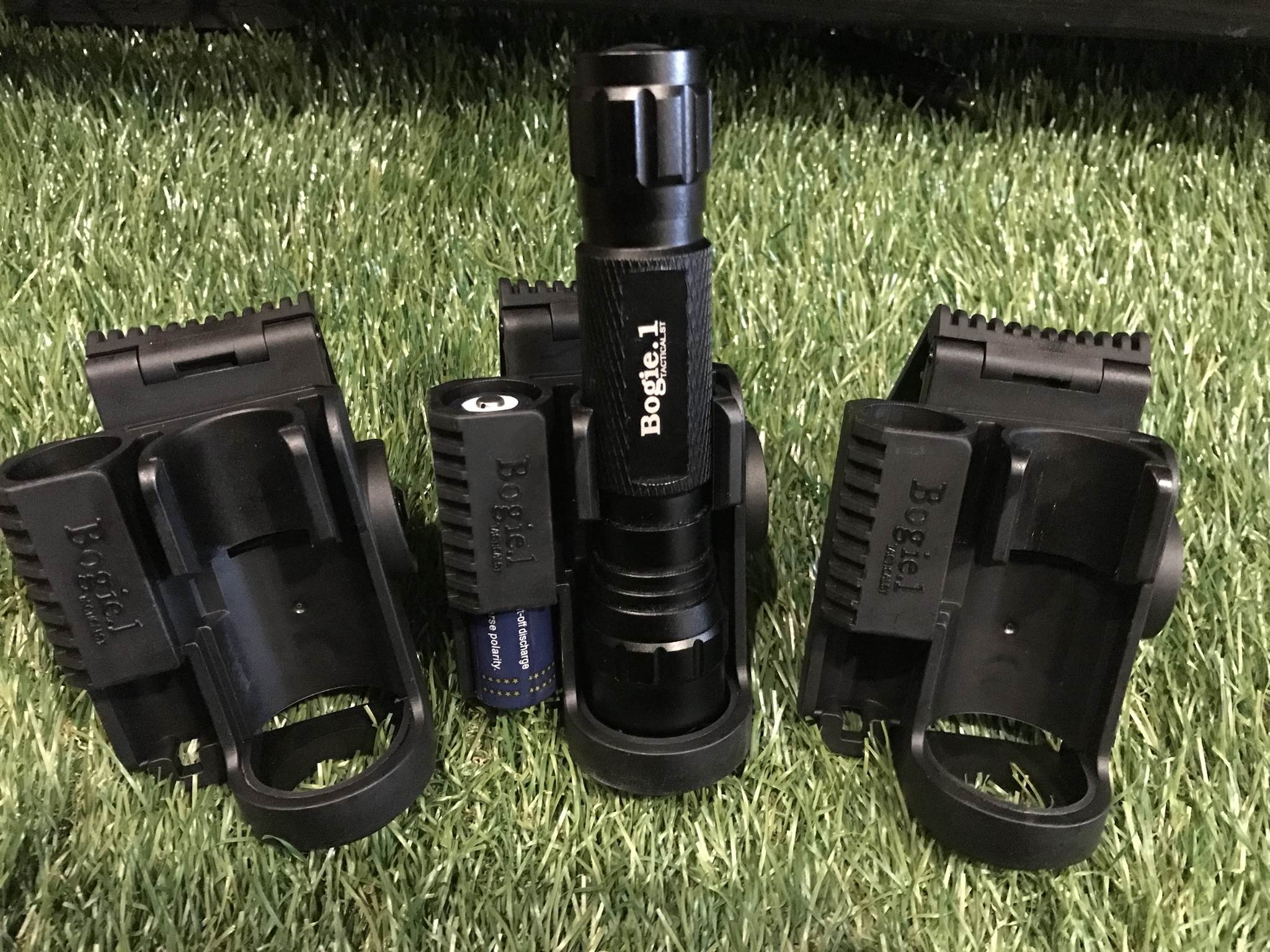 ซองไฟฉาย + ที่ใส่ถ่าน โบกี้วัน (ราคาไม่รวมไฟฉาย)